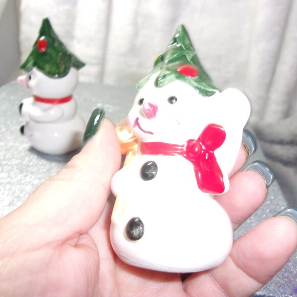 HXS-51 VINTAGE JAPAN CERAMIC SNOWMAN  SALT AND PEPPER SHAKERS - Picture 4 of 12